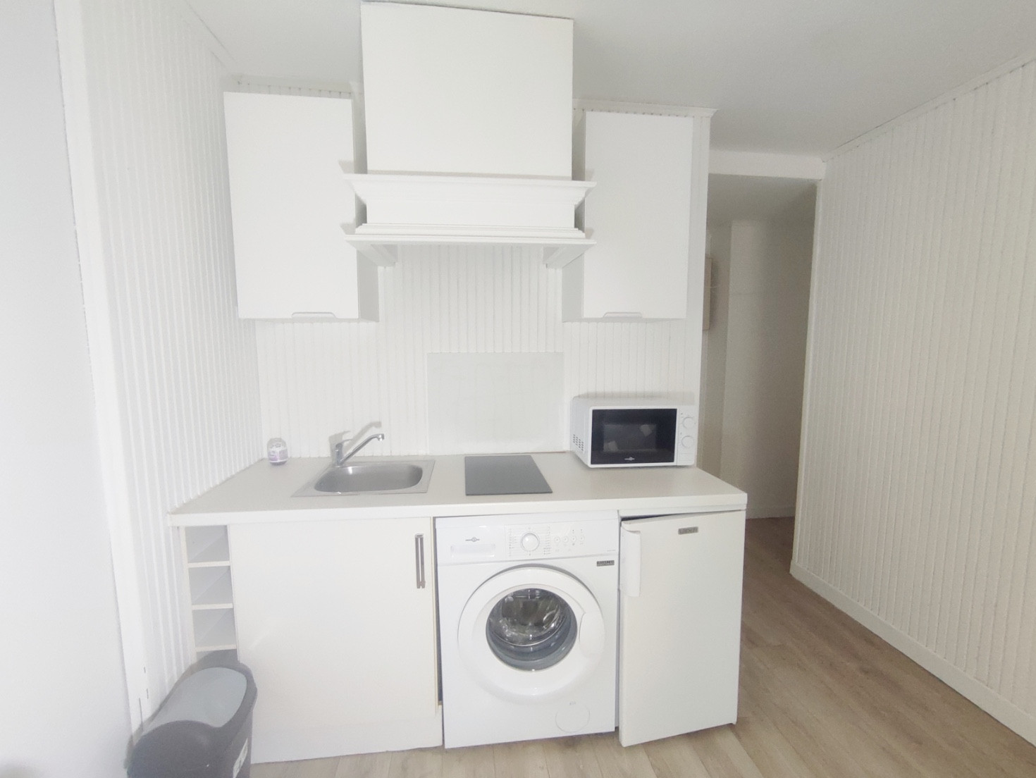 
                                                Location
                                                 Studio fonctionnel et bien équipé
