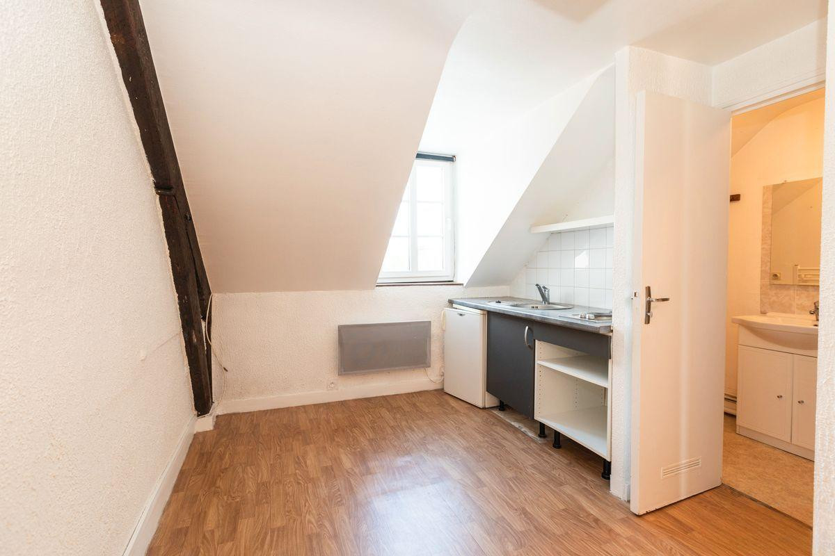 
                                                Location
                                                 Studio Gare de Rennes