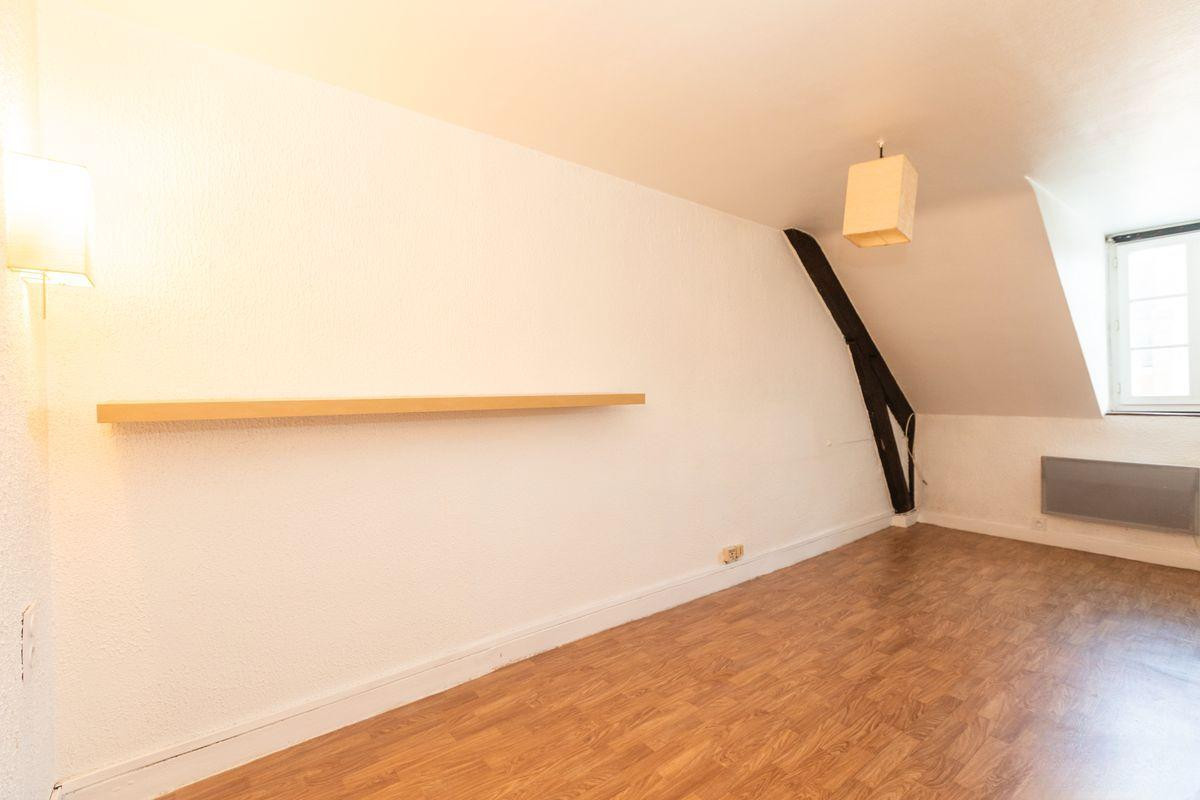 
                                                Location
                                                 Studio Gare de Rennes