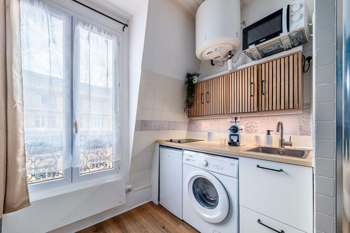 
                                                Location
                                                 Studio Haut de Gamme Paris 10è