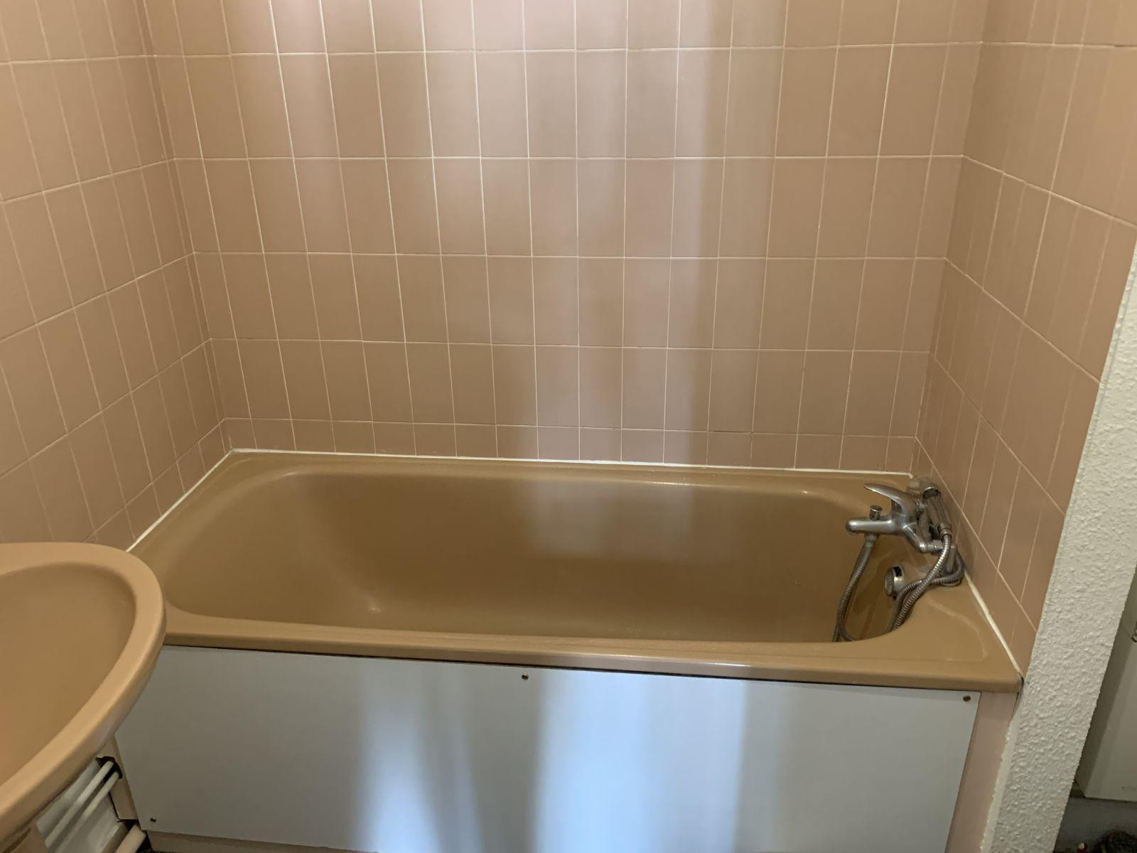 
                                                Location
                                                 Studio hypercentre