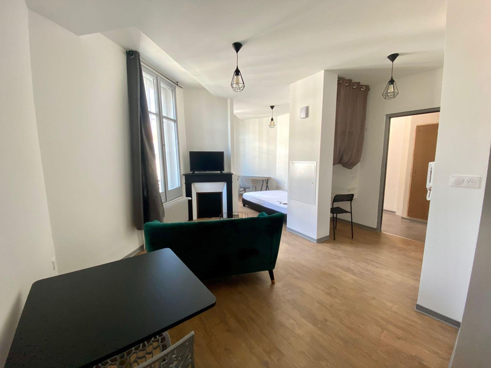 
                                                Location
                                                 Studio idéal étudiant