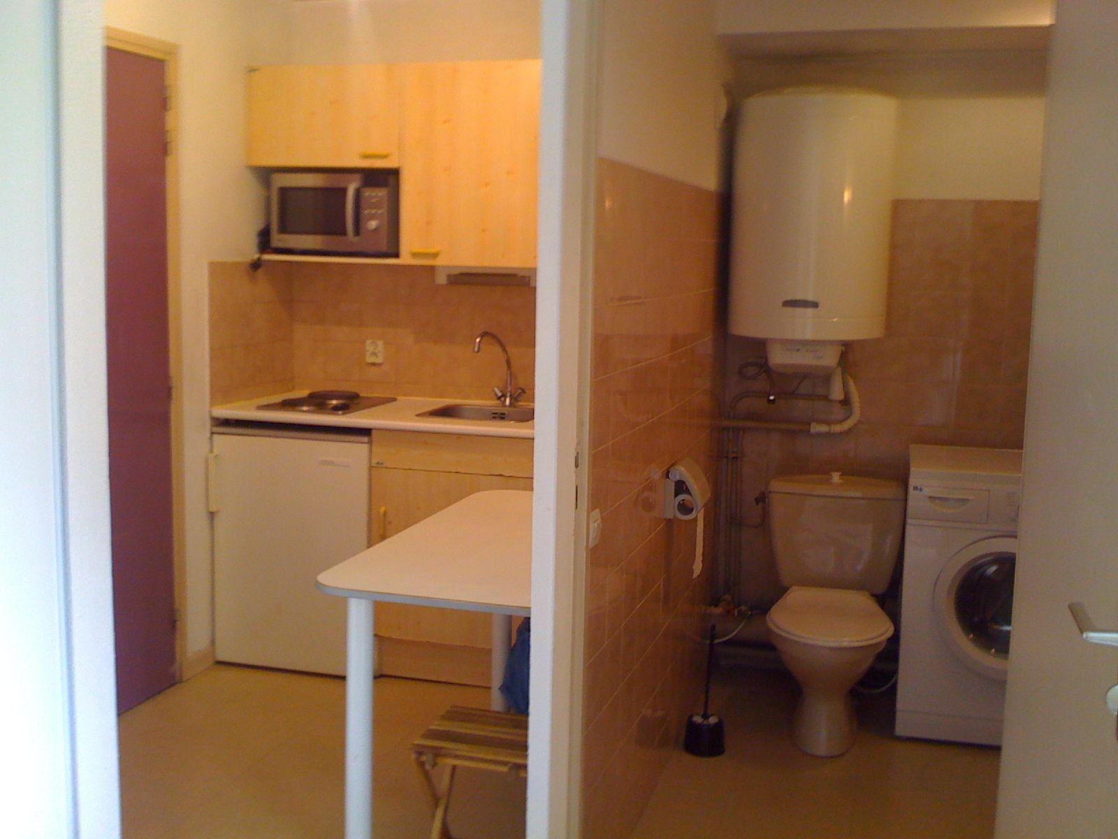 
                                                Location
                                                 Studio Idéal Étudiant