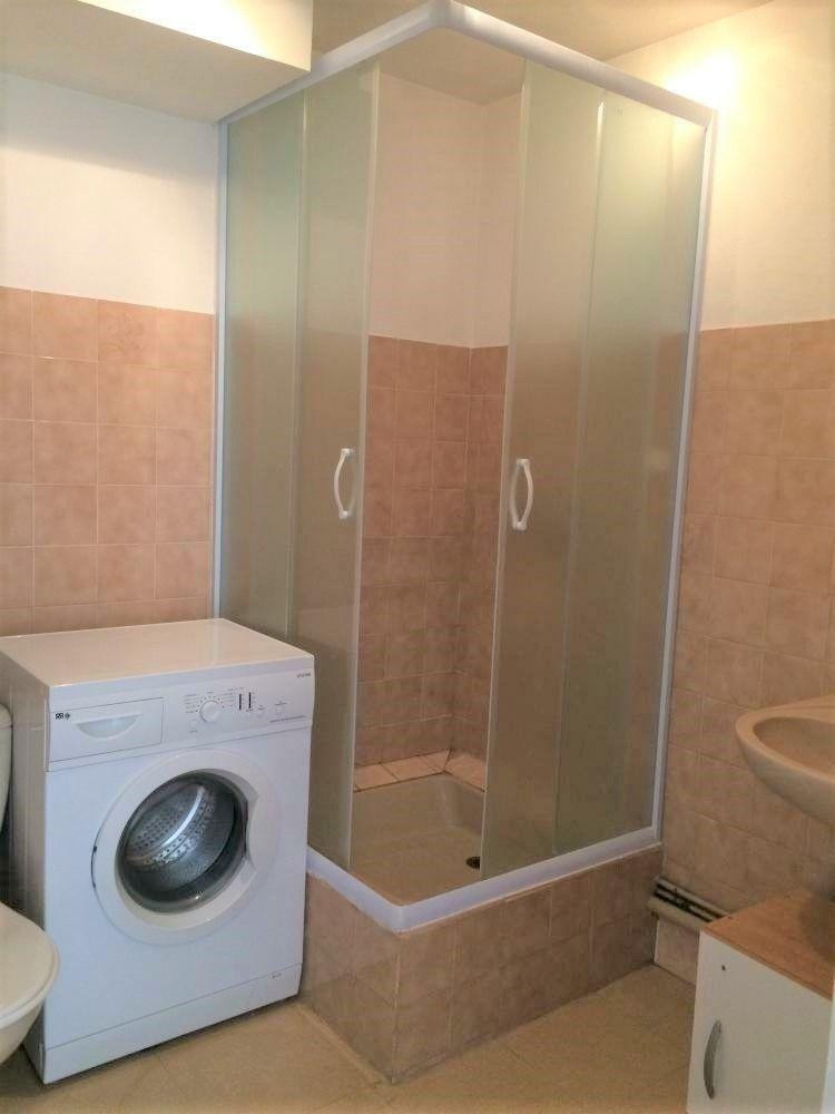 
                                                Location
                                                 Studio Idéal Étudiant