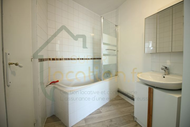 
                                                Location
                                                 STUDIO IDEAL ETUDIANT ST QUENTIN