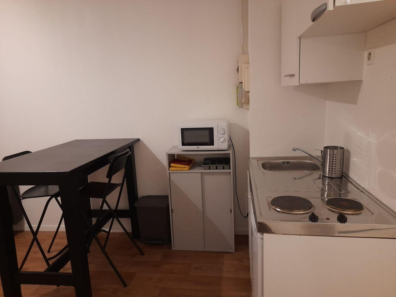 
                                                Location
                                                 Studio idéalement placé dans le vieux Lille