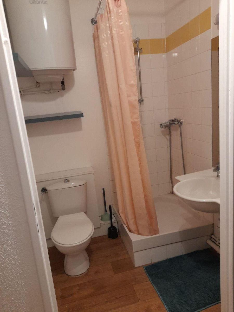 
                                                Location
                                                 Studio idéalement placé dans le vieux Lille