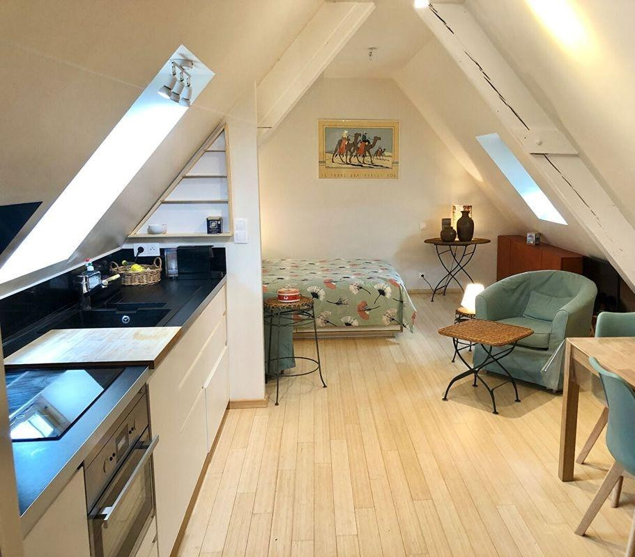 
                                                Location
                                                 Studio indépendant Bois Colombes