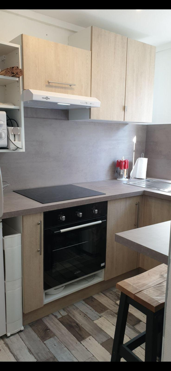 
                                                Location
                                                 Studio intra muros