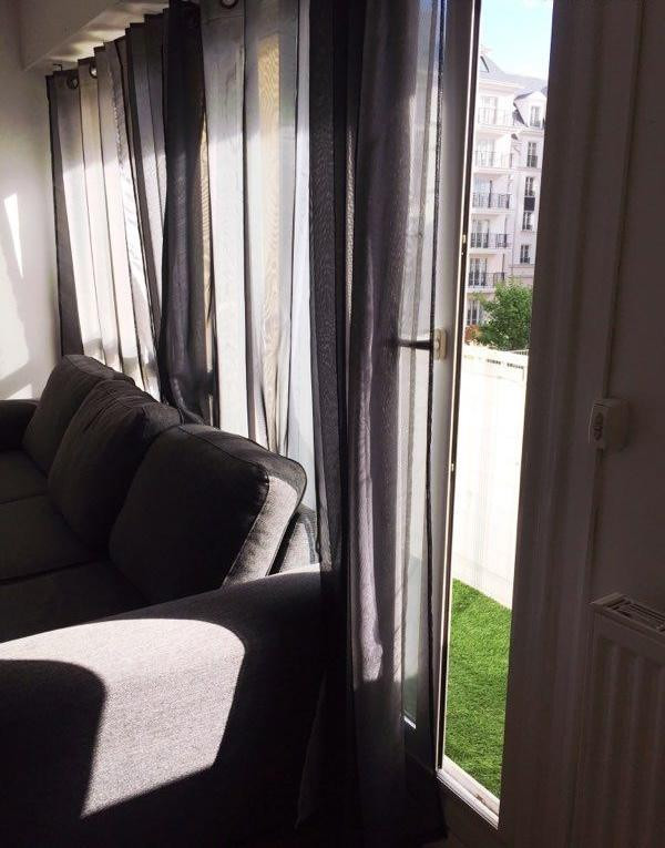 
                                                Location
                                                 Studio La Défense