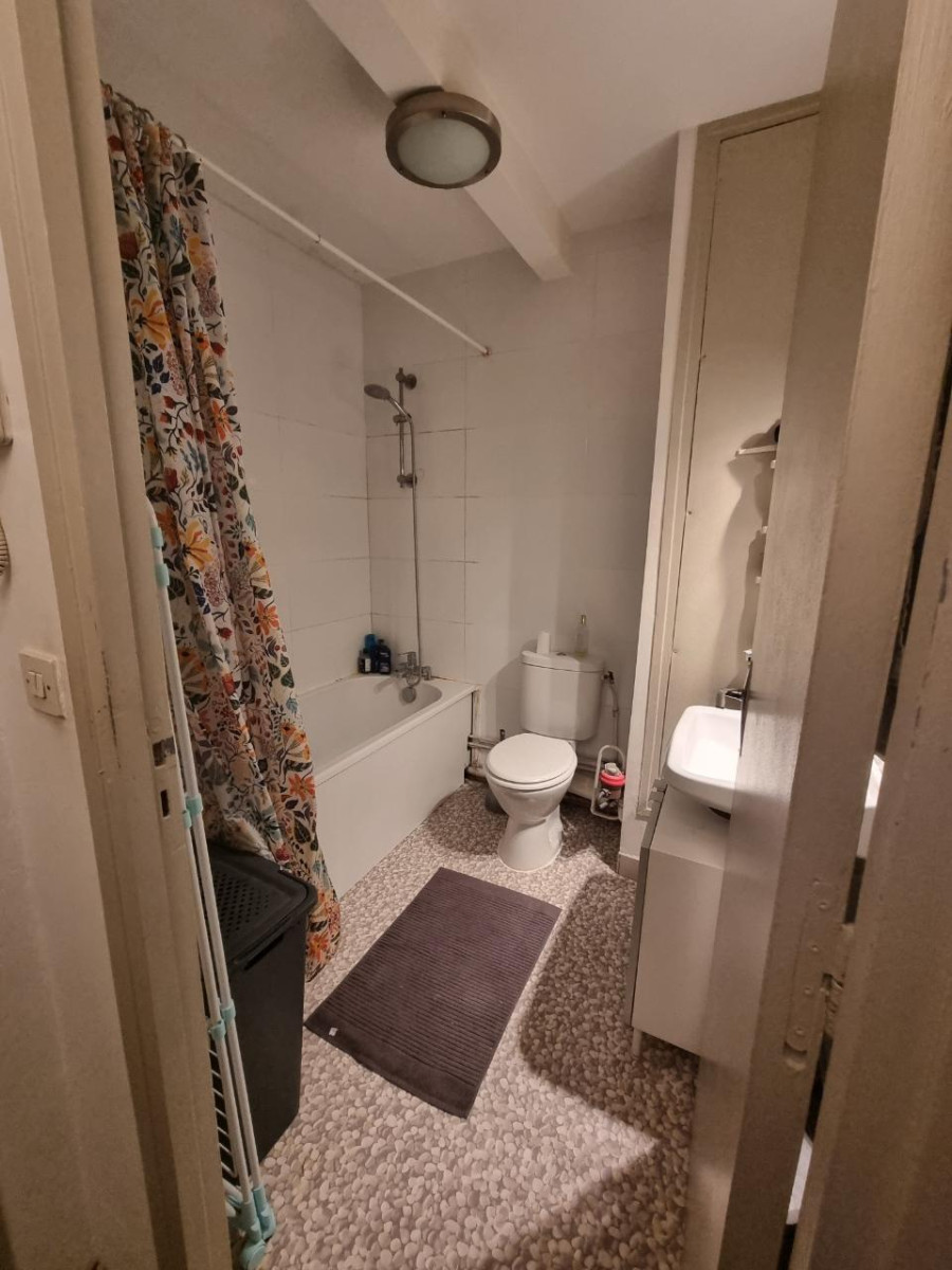 
                                                Location
                                                 STUDIO  LILLE  VAUBAN