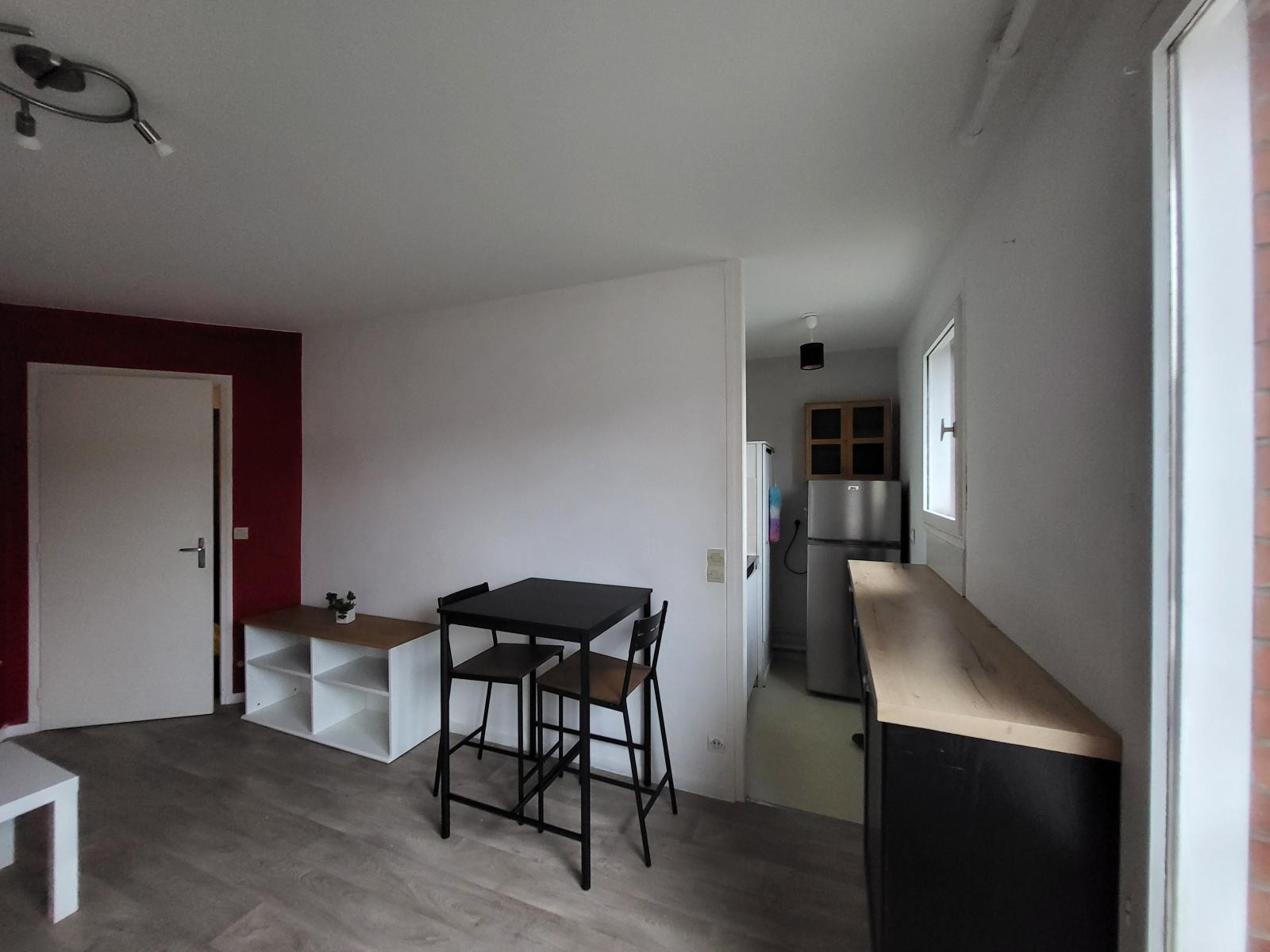 
                                                Location
                                                 STUDIO LILLE  VAUBAN