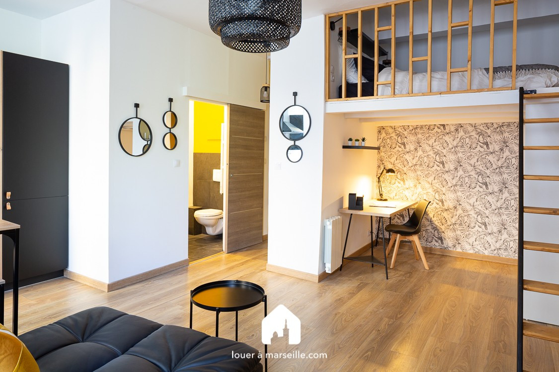 Location
                                                 STUDIO LONGCHAMP - LAM