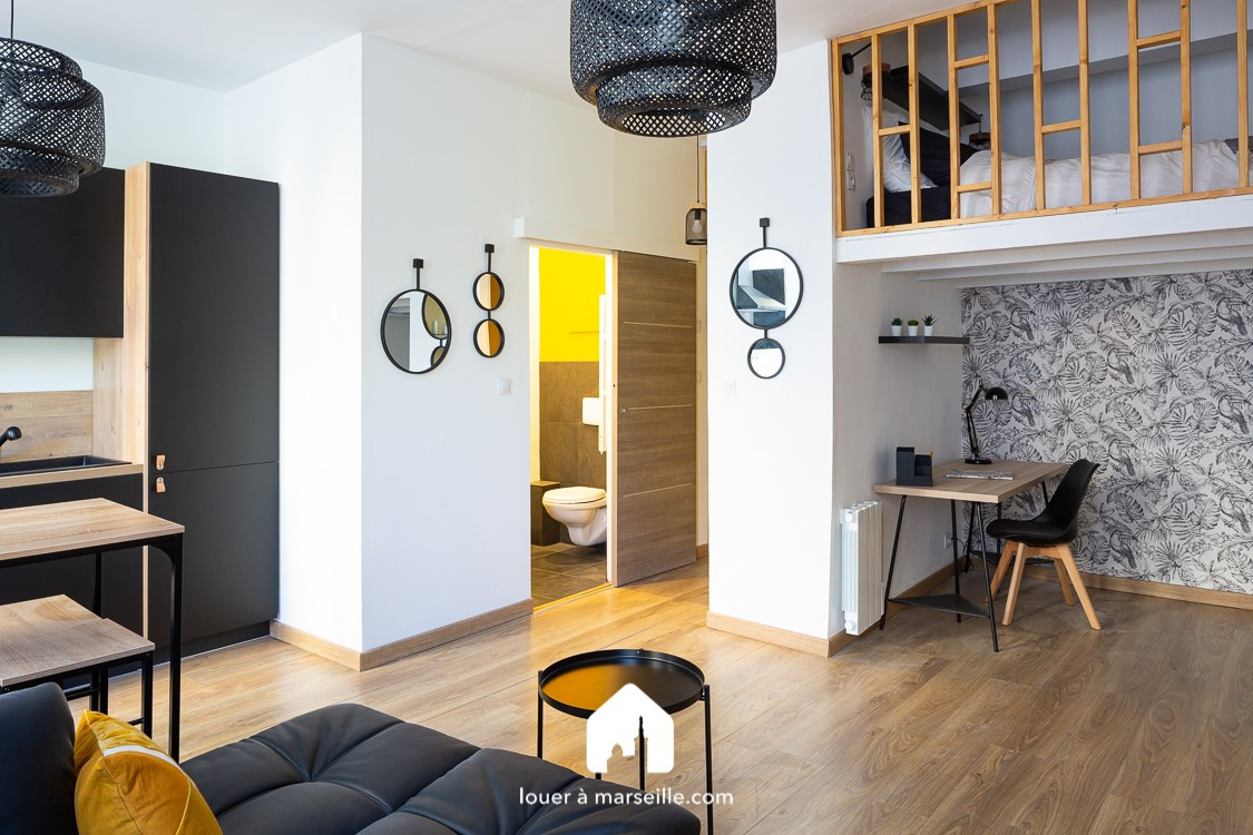 Location
                                                 STUDIO LONGCHAMP - LAM