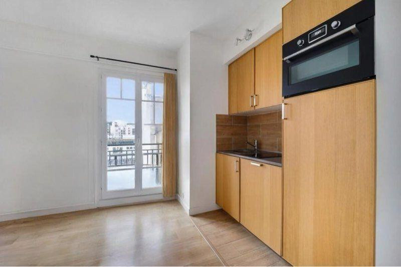 
                                                Location
                                                 Studio lumineux 30m² – Neuilly-sur-Seine