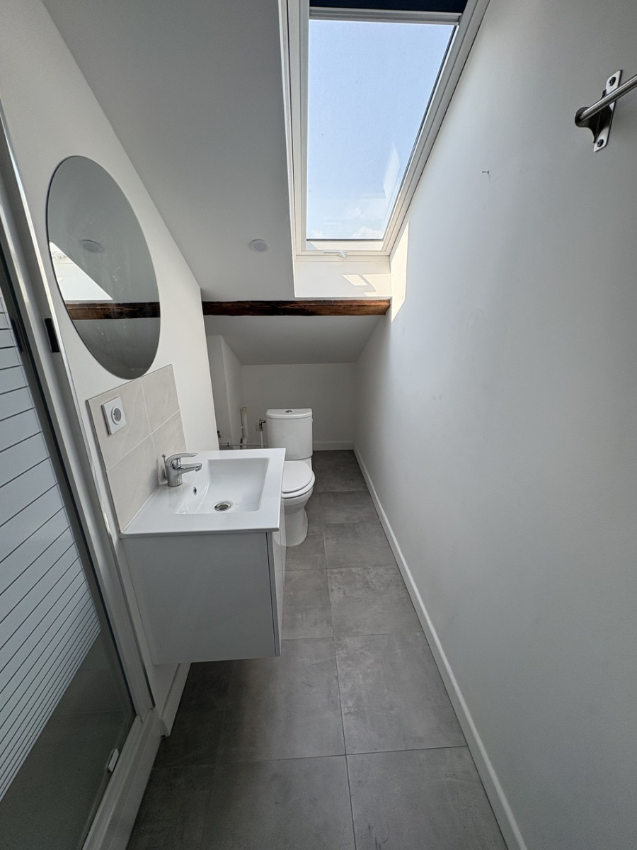 
                                                Location
                                                 Studio – Lumineux – 5ᵉ étage – Saint Fons