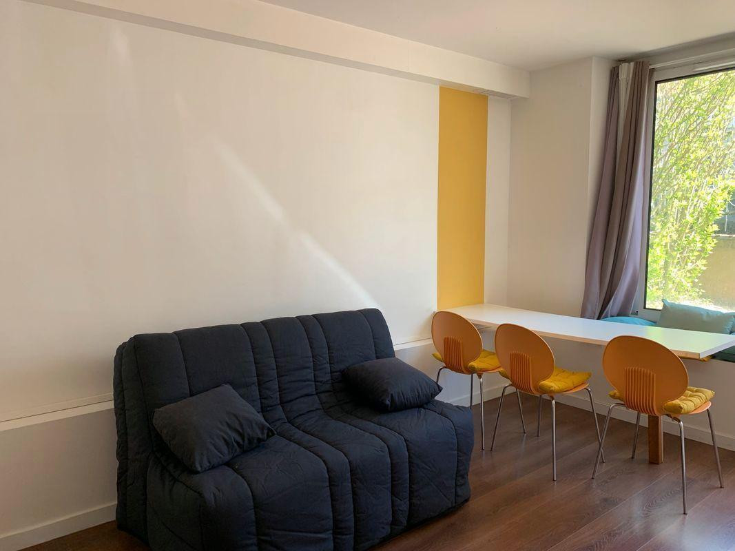 
                                                Location
                                                 Studio lumineux bord de l'erdre