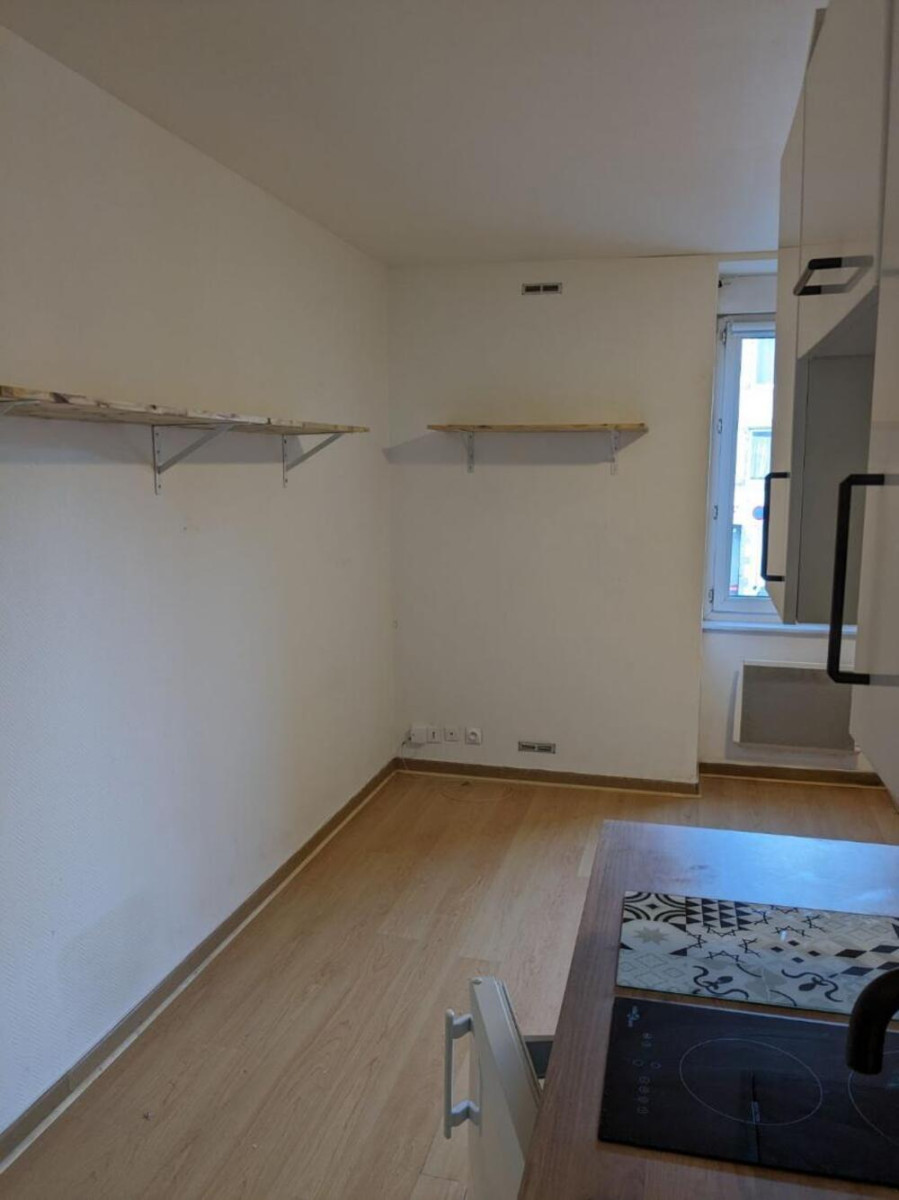 
                                                Location
                                                 Studio lumineux – cuisine équipée - Brest