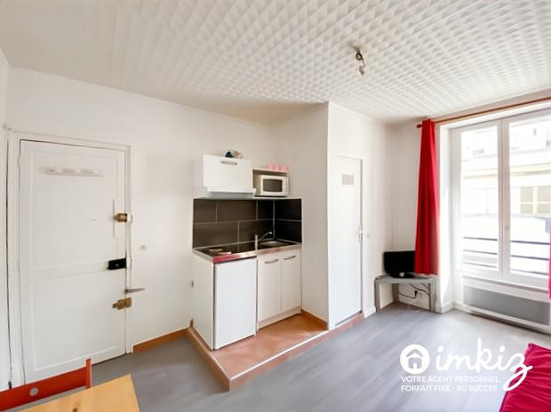 
                                                Vente
                                                 Studio lumineux dans un quartier agréable