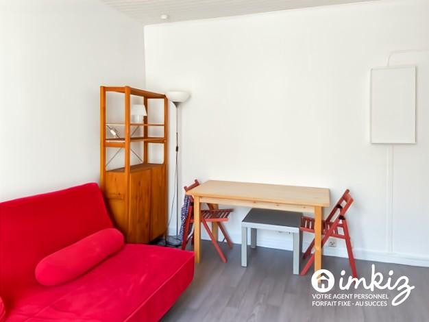 
                                                Vente
                                                 Studio lumineux dans un quartier agréable