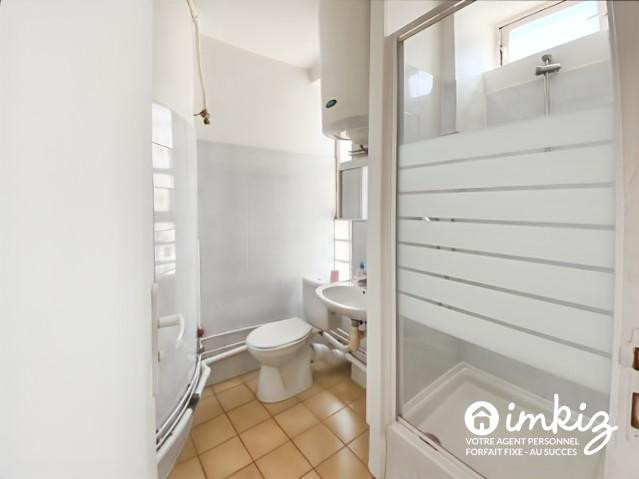 
                                                Vente
                                                 Studio lumineux dans un quartier agréable