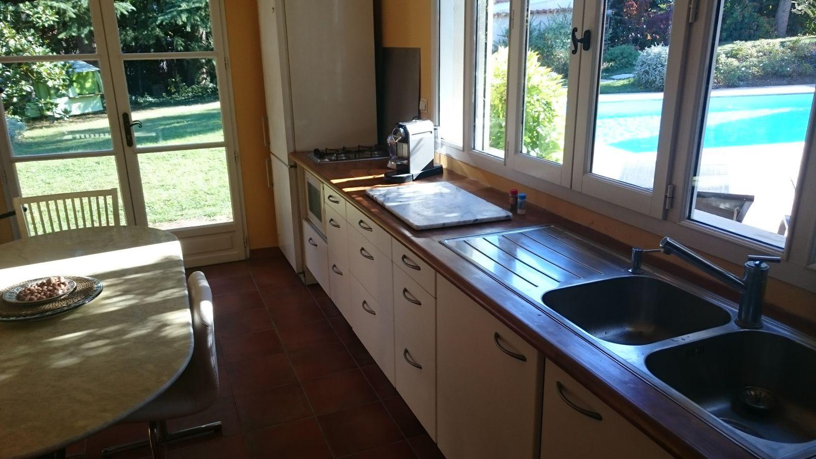 
                                                Location
                                                 Studio/maison entièrement équipé