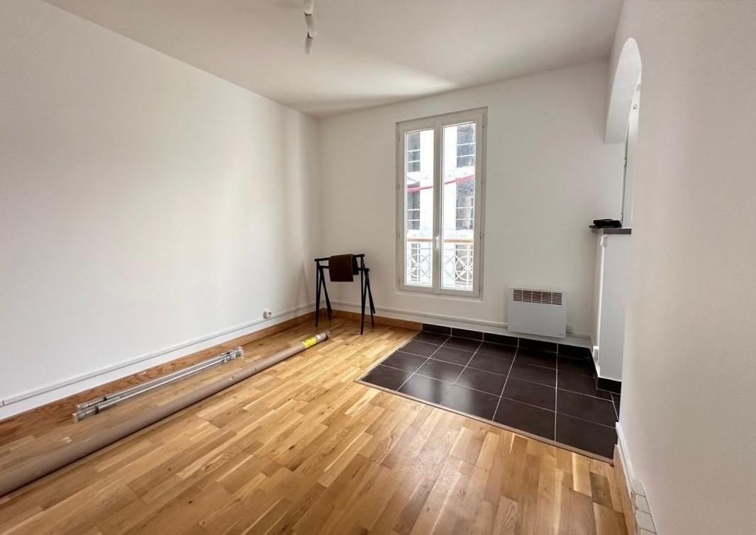 
                                                Location
                                                 Studio Maisons Alfort