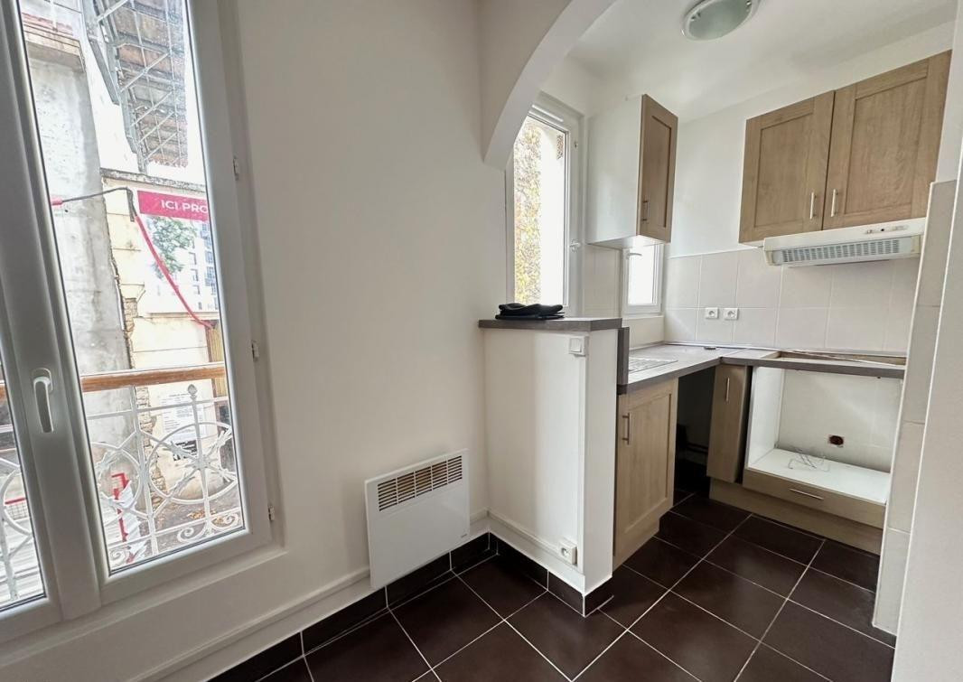 
                                                Location
                                                 Studio Maisons Alfort