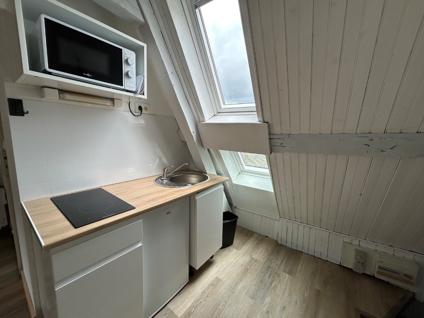 
                                                Location
                                                 Studio malin au cœur d’Amiens