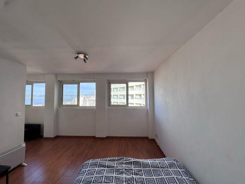 
                                                Location
                                                 Studio Marseille 7è vue exceptionnelle sur la mer