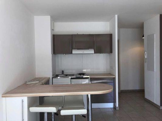 
                                                Location
                                                 Studio Marseille Saint Pierre/Timone