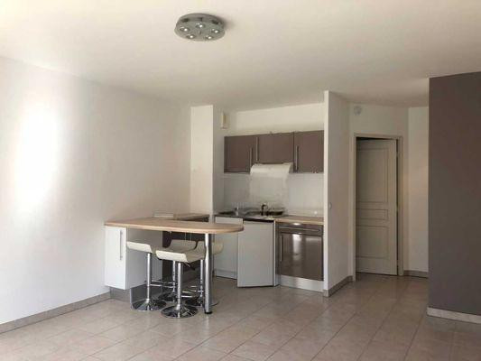 
                                                Location
                                                 Studio Marseille Saint Pierre/Timone