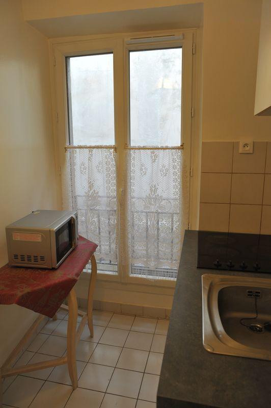 
                                                Location
                                                 Studio métro place de Clichy Paris 75017