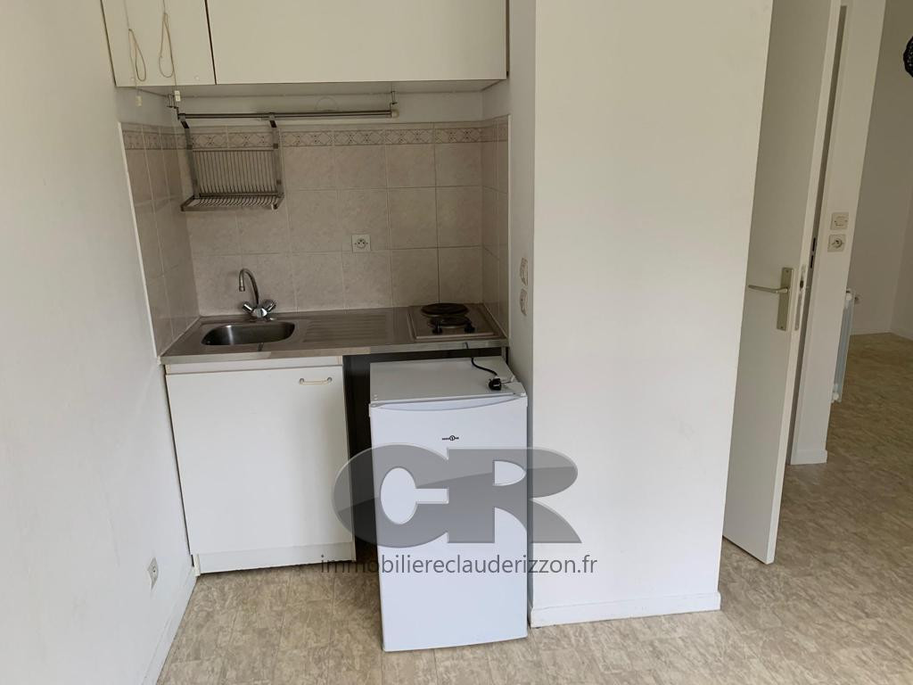 
                                                Location
                                                 studio - metz sablon