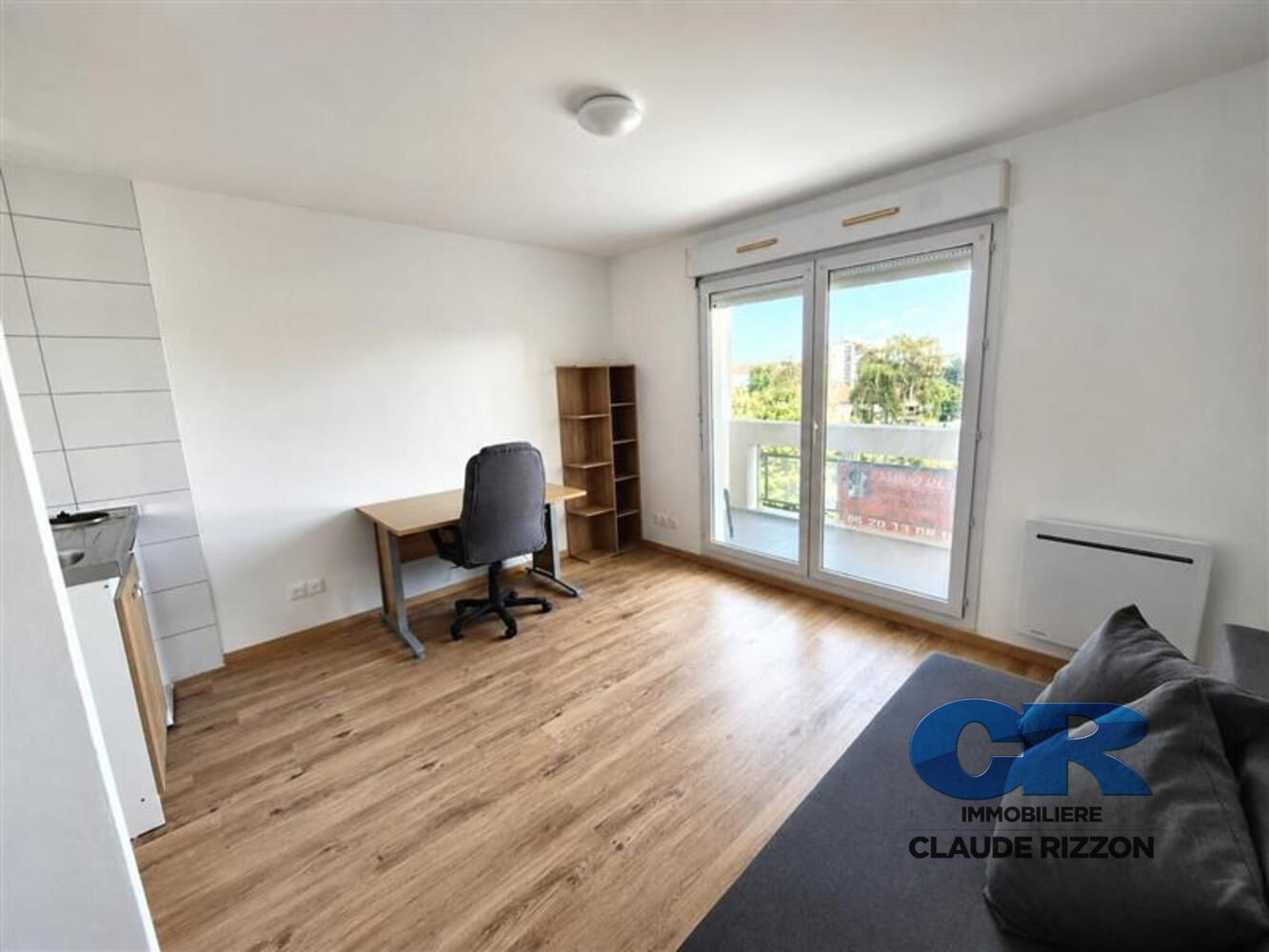 
                                                Vente
                                                 STUDIO METZ SABLON