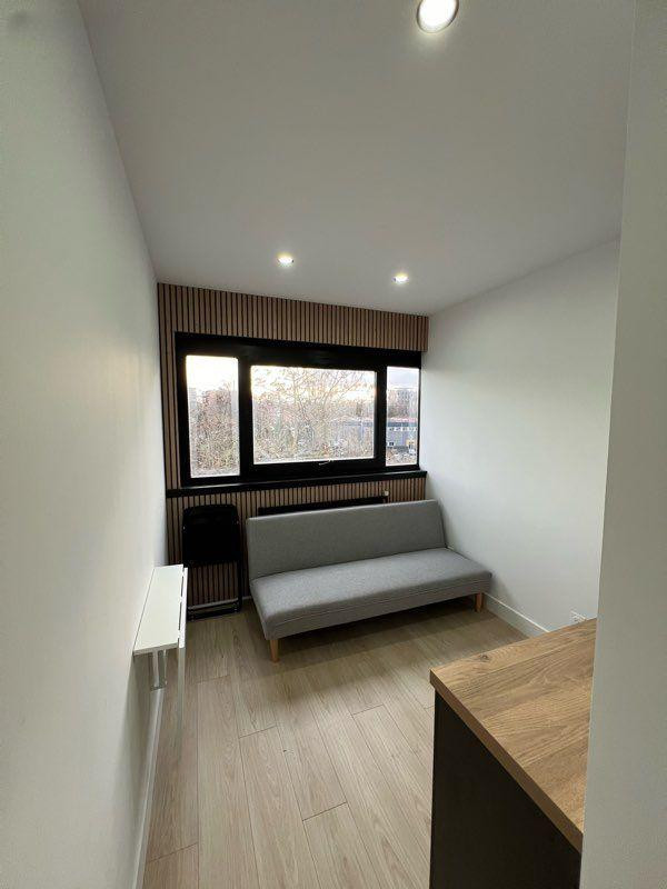 
                                                Location
                                                 Studio meublé 11m² calme et très lumineux