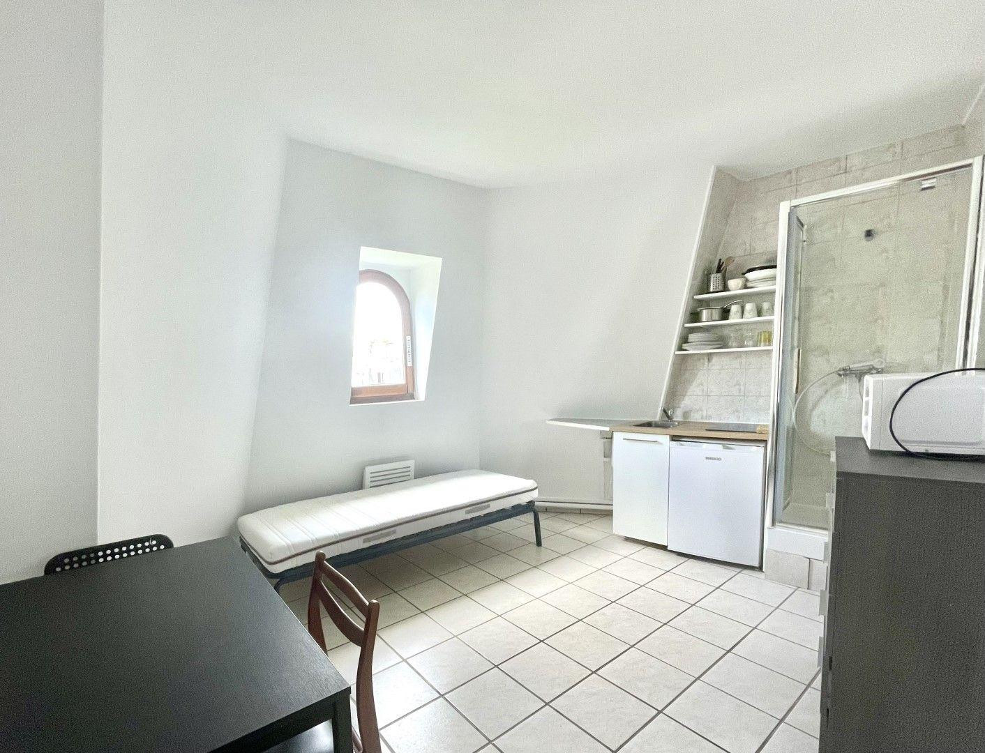 
                                                Location
                                                 Studio meublé 13m² avec ascenseur