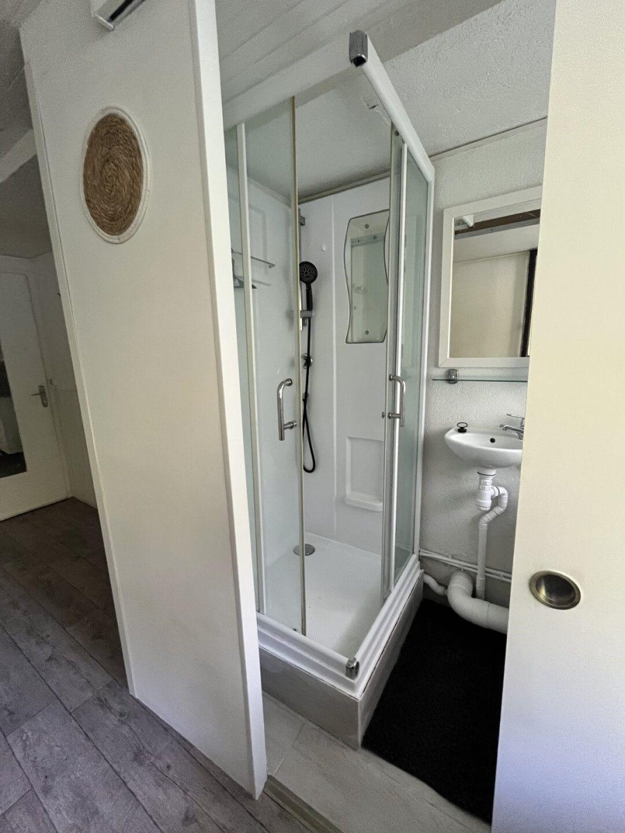 
                                                Location
                                                 Studio meublé 13m² rénové parc vallée aux loups