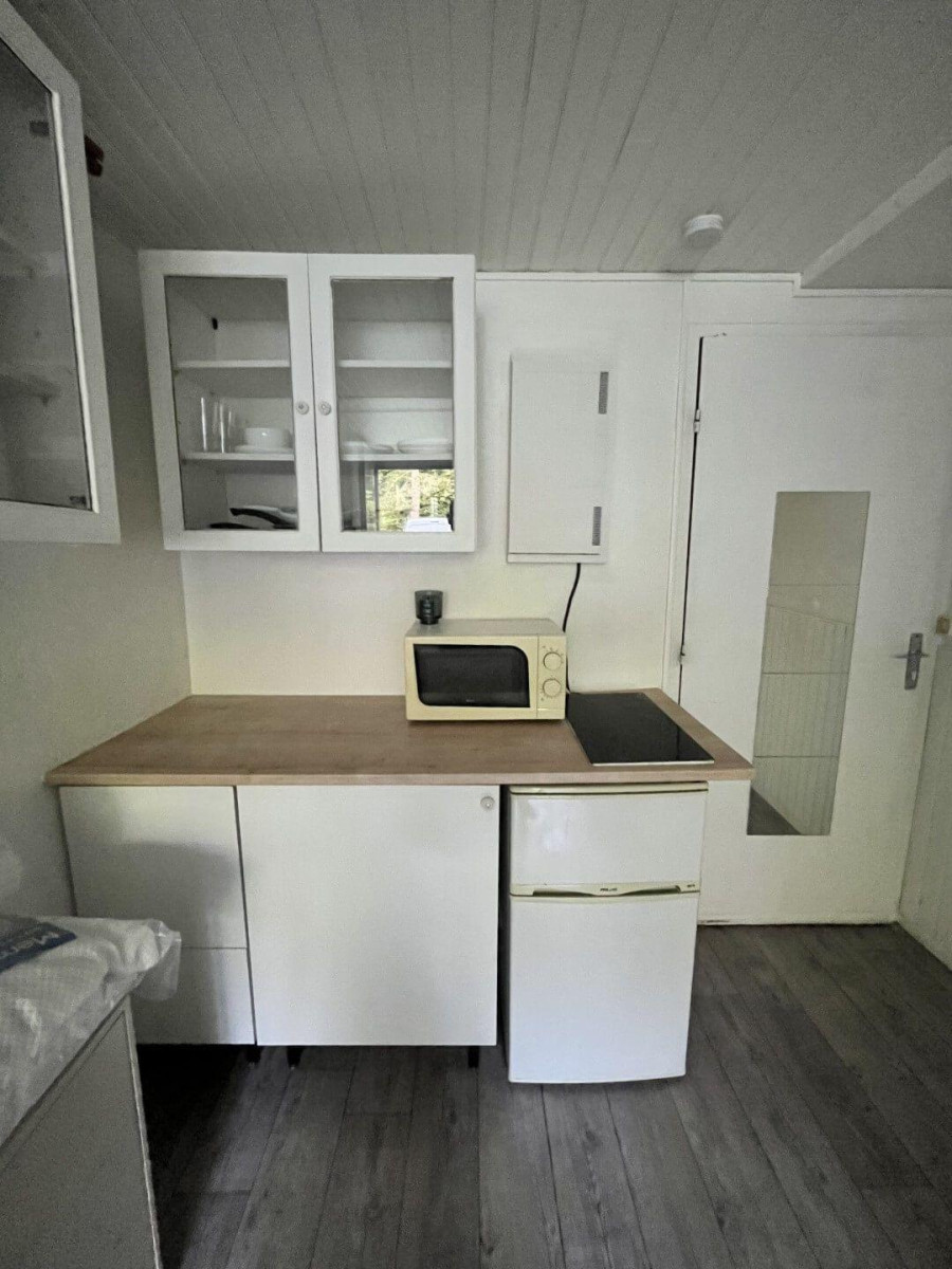 
                                                Location
                                                 Studio meublé 13m² rénové parc vallée aux loups