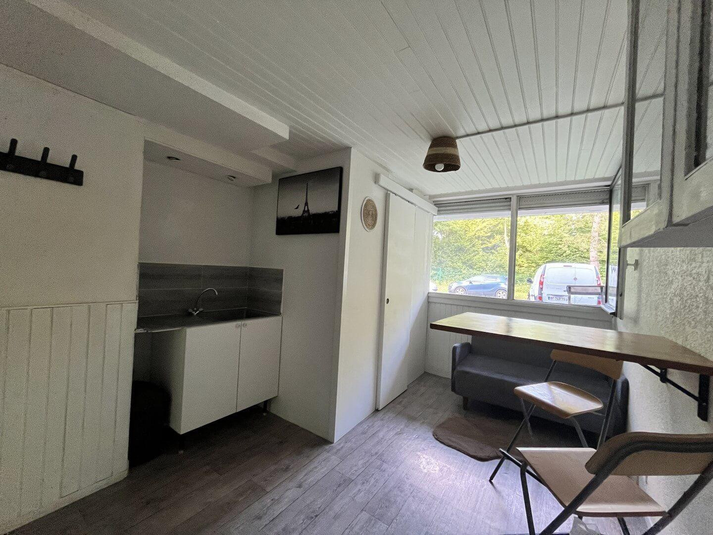 
                                                Location
                                                 Studio meublé 13m² rénové parc vallée aux loups
