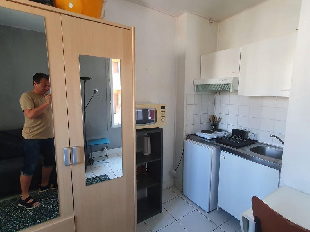 
                                                Location
                                                 Studio meublé 14M2 a louer porte de vincennes