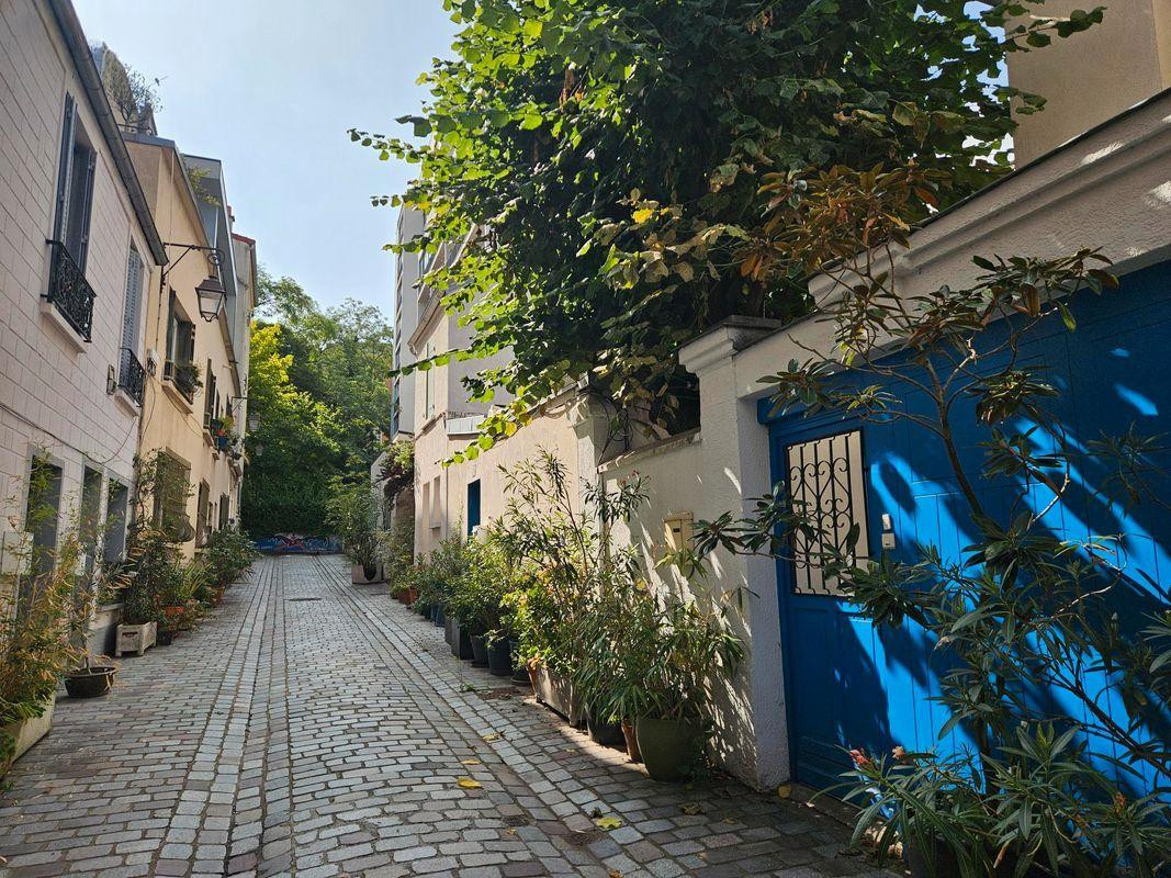 
                                                Location
                                                 Studio meublé 14M2 a louer porte de vincennes