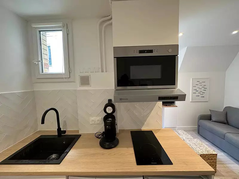 
                                                Location
                                                 Studio meublé 15 m²