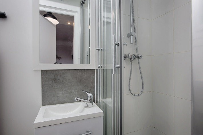 
                                                Location de vacances
                                                 studio meublé 15 m² a paris 18e