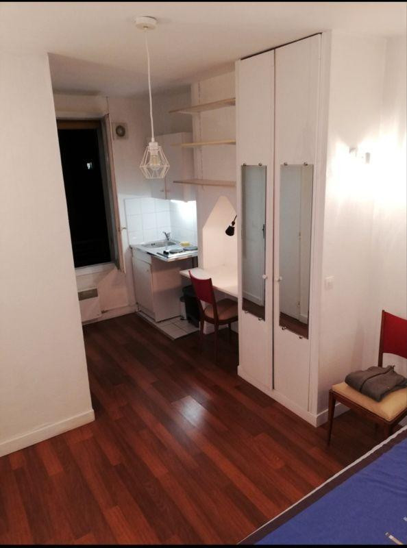 
                                                Location
                                                 Studio meublé 15m2 Métro Bastille/Gare de Lyon
