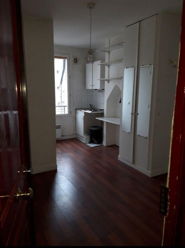 
                                                Location
                                                 Studio meublé 15m2 Métro Bastille/Gare de Lyon