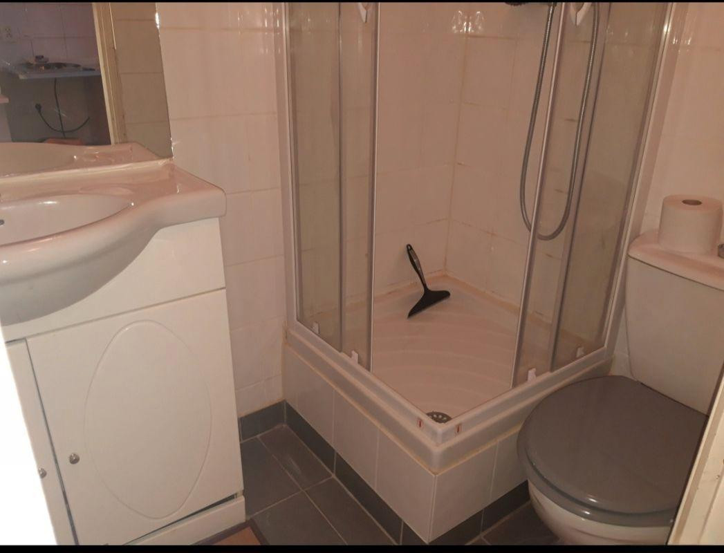 
                                                Location
                                                 Studio meublé 15m2 Métro Bastille/Gare de Lyon