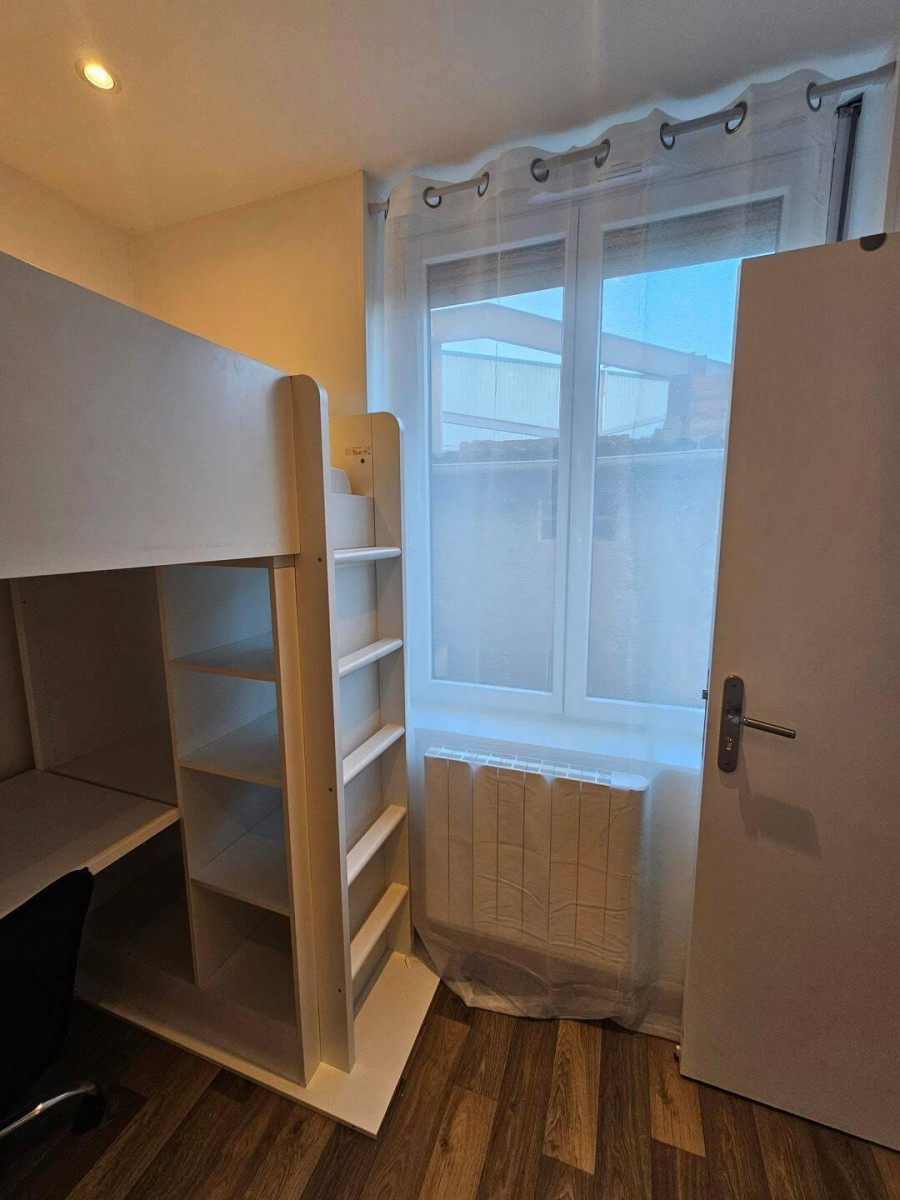 
                                                Location
                                                 Studio meublé 16 m² – Lille – 450€ charges compris