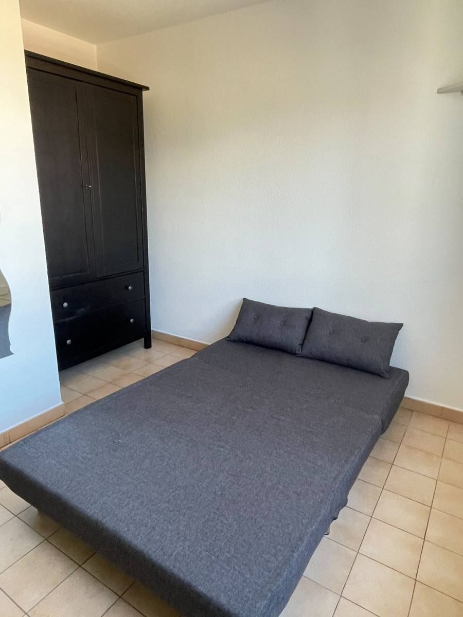 
                                                Location
                                                 Studio meublé 17.8m² à Grenoble - Repeint en août 2026