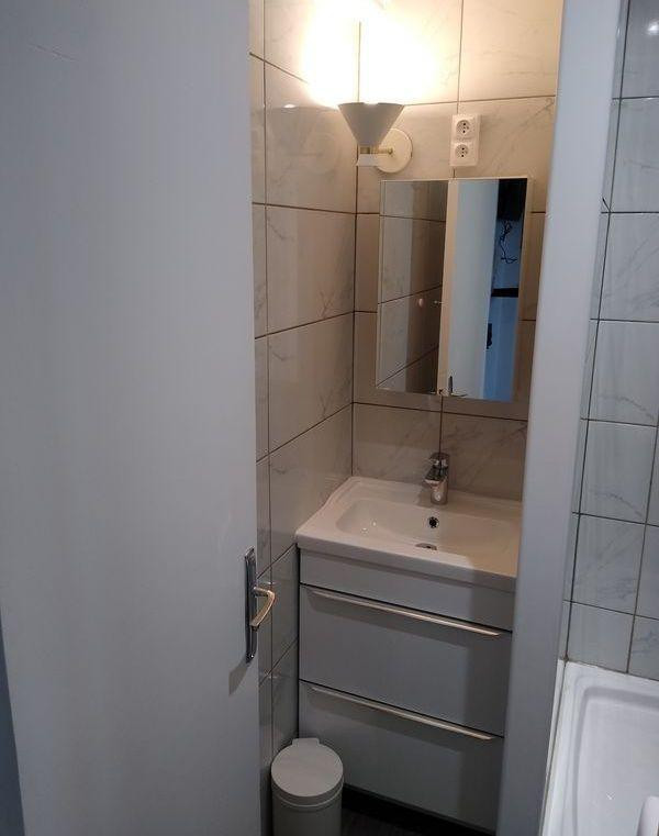 
                                                Location
                                                 Studio meublé 17 m2 à Colombes